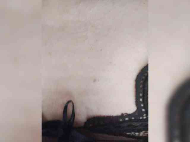 Mia883 webcam