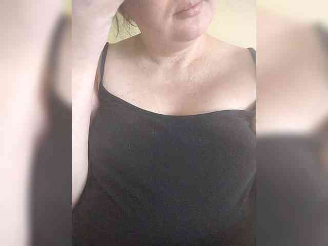 Mia883 webcam