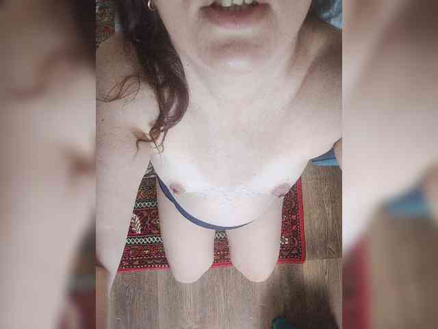 Mia883 webcam