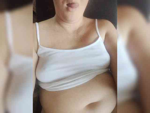 Mia883 webcam