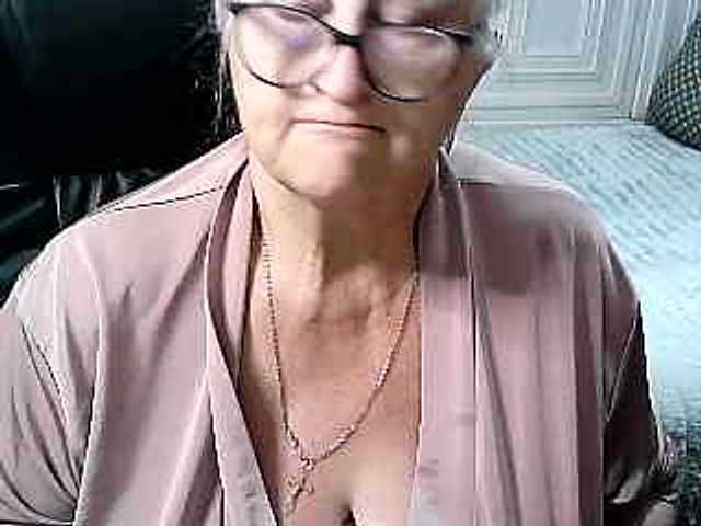LolkaAlyss live cam preview