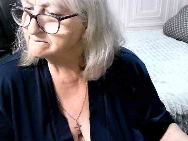 LolkaAlyss webcam