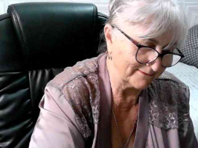 LolkaAlyss webcam