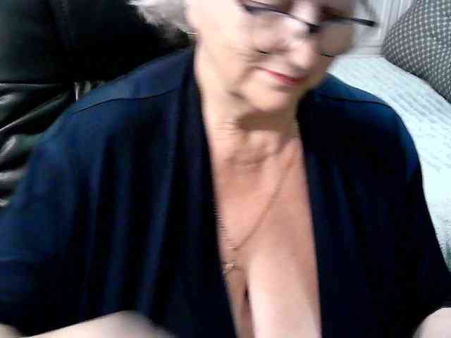 LolkaAlyss webcam
