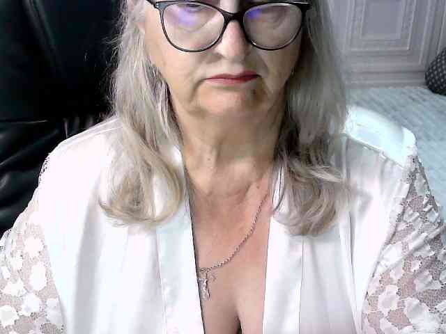 LolkaAlyss webcam