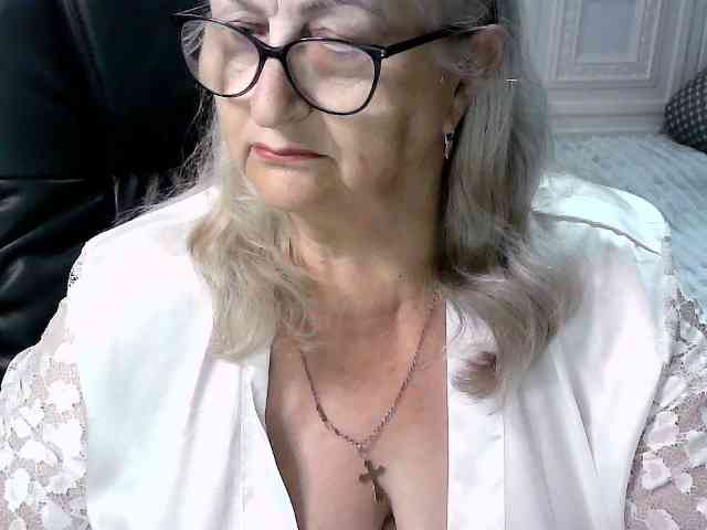 LolkaAlyss webcam