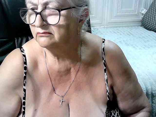 LolkaAlyss live female cam on bongacams