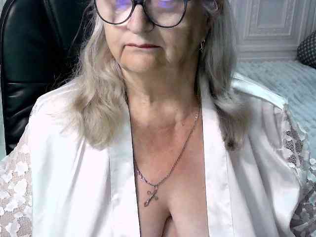 LolkaAlyss webcam