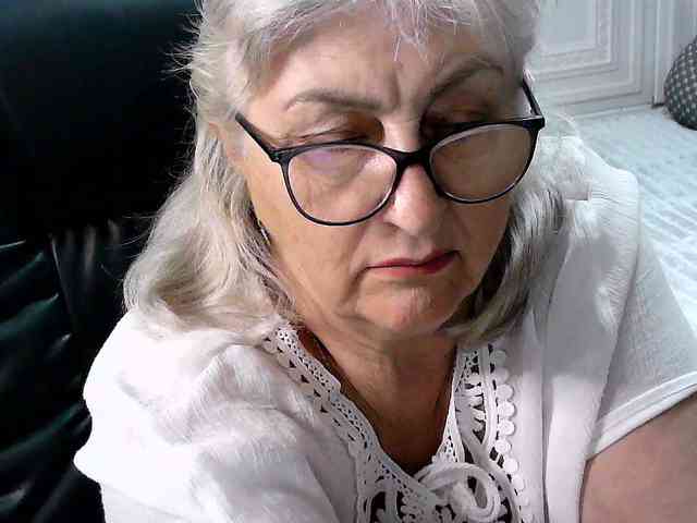 LolkaAlyss webcam