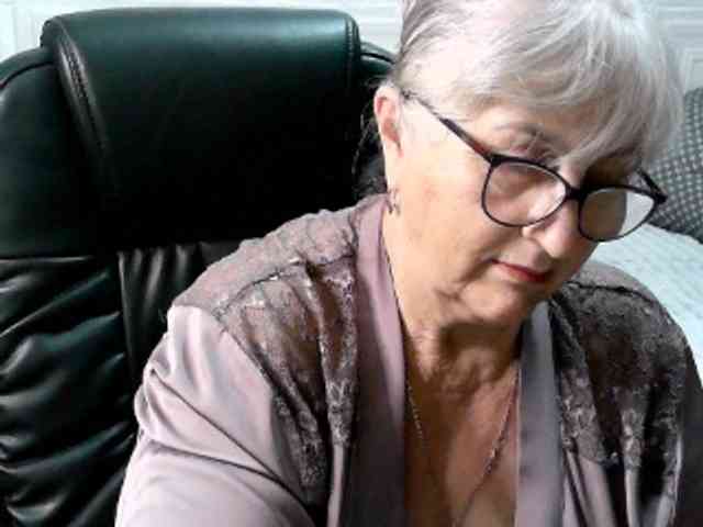 LolkaAlyss webcam