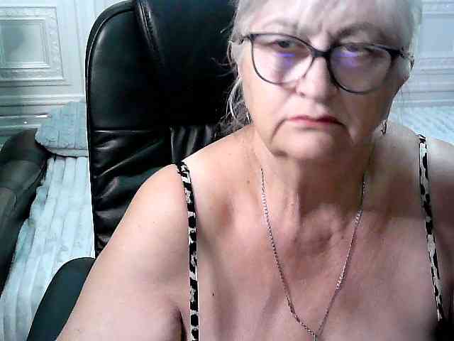 LolkaAlyss webcam