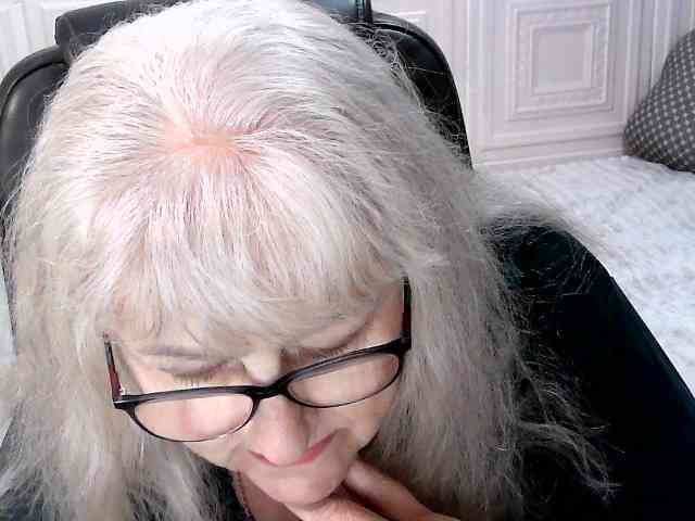 LolkaAlyss webcam