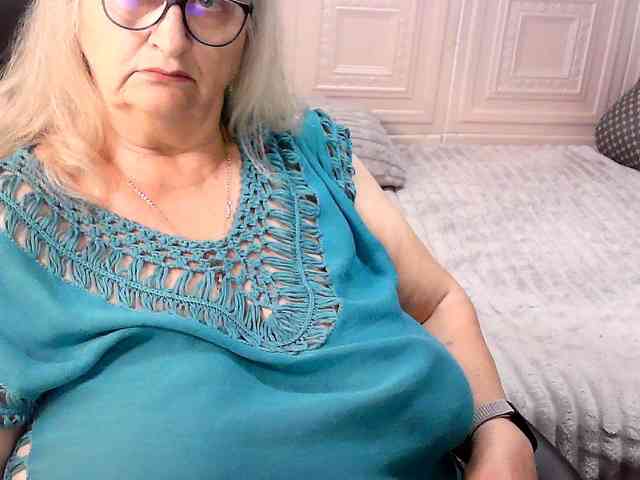 LolkaAlyss webcam