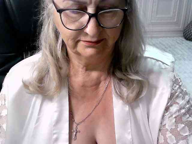 LolkaAlyss webcam