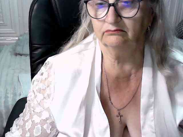 LolkaAlyss webcam