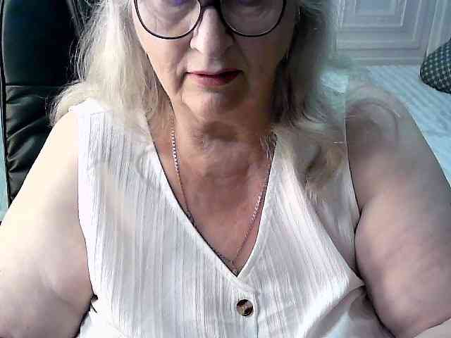 LolkaAlyss webcam