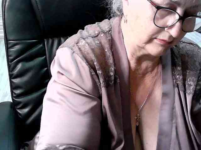LolkaAlyss webcam