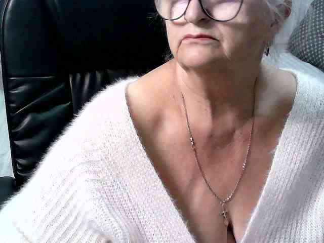 LolkaAlyss webcam
