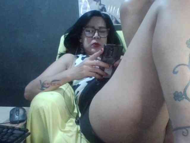 UrTsHotMILF