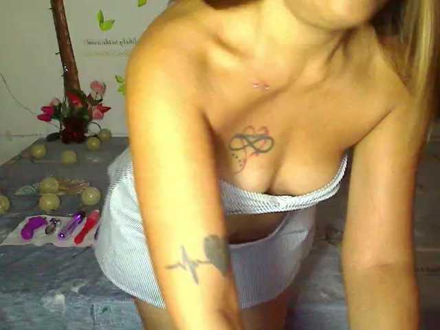 Franissa live cam preview
