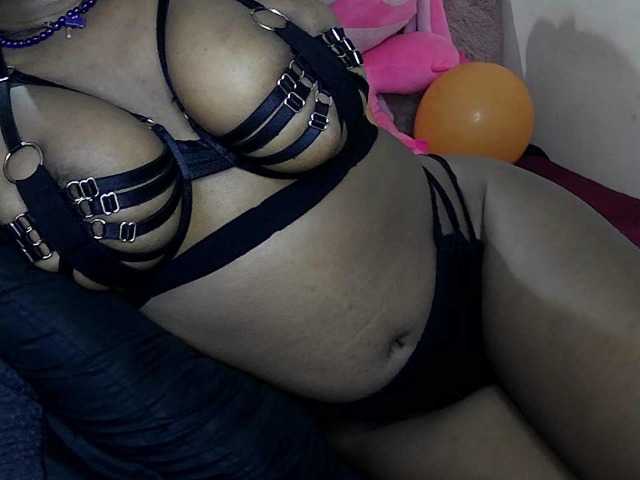 sara-greyx live cam on BongaCams
