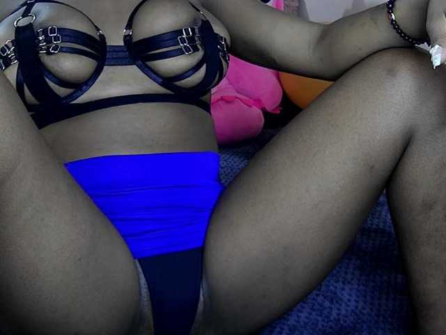 sara-greyx live cam