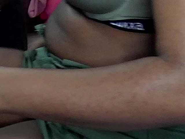 sara-greyx live cam on BongaCams