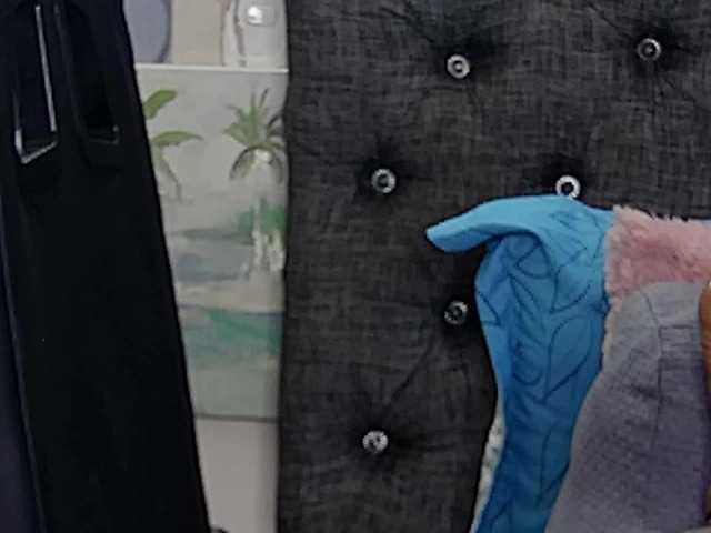 le modèle sara-greyx est en webcam porno dans un show sur le site bongacams, il possède les tags suivants: Ebony,Brunette,Trimmed