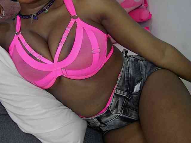 sara-greyx webcam