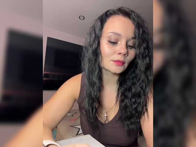 le modèle _Milashka_ est en webcam porno dans un show sur le site bongacams, il possède les tags suivants: White/Caucasian,Brunette,Trimmed