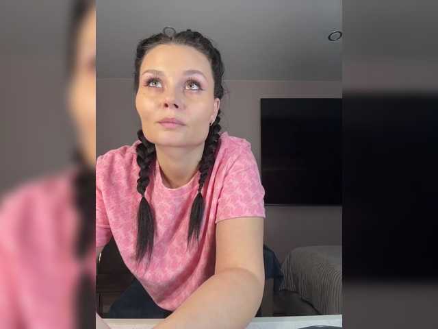 _Milashka_ live cam preview