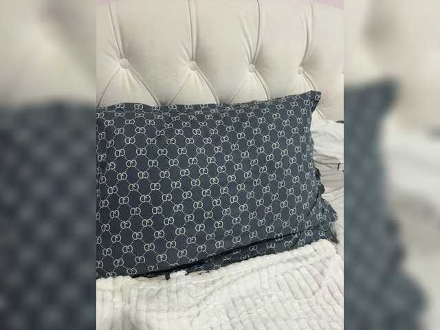 _Milashka_ live cam preview