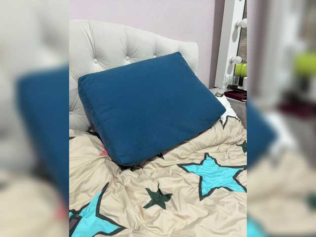 _Milashka_ live cam preview