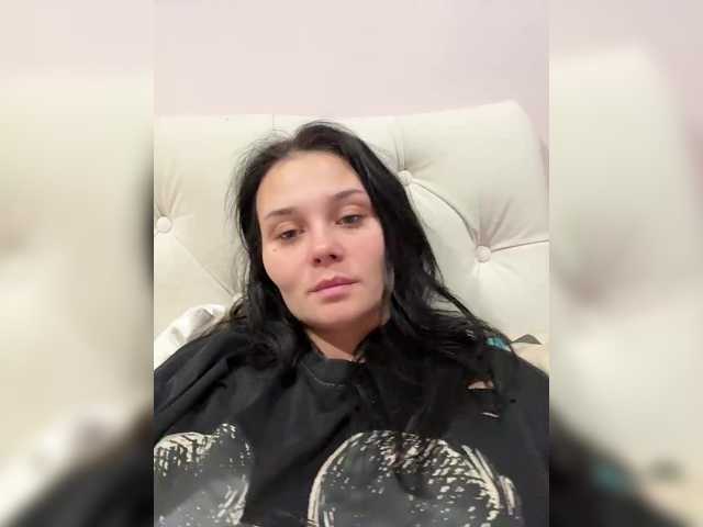 Paratrax's BongaCams show and profile