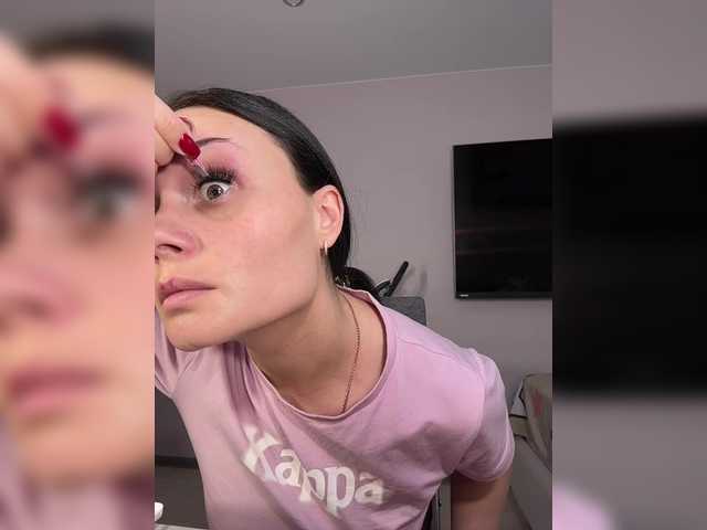 Paratrax's BongaCams show and profile