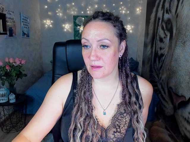 AnkaBrooks live webcam show