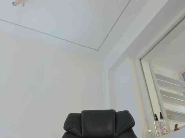 DiamondKay webcam