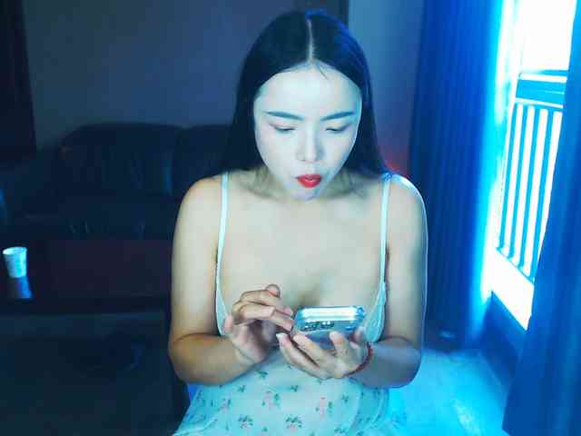 AnneJiang webcam