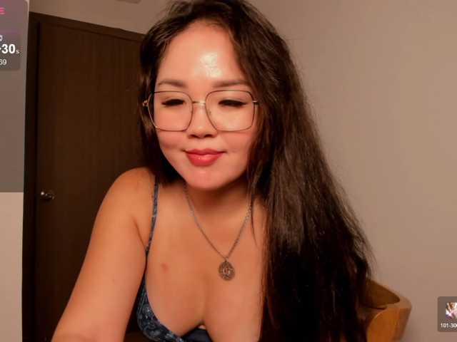 azur-moon live cam preview