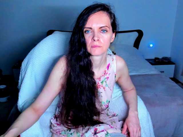 SexQueen11 live cam on BongaCams