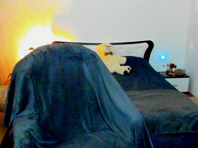 SexQueen11 live cam on BongaCams