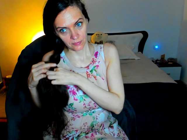 SexQueen11 live cam on BongaCams