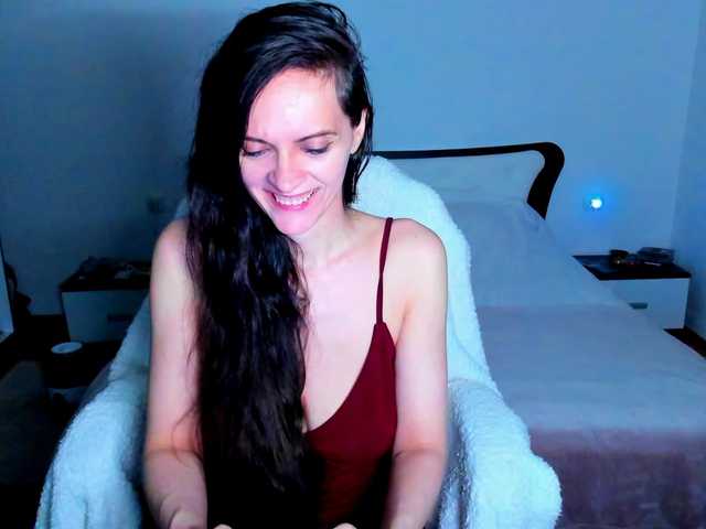 SexQueen11 live cam on BongaCams
