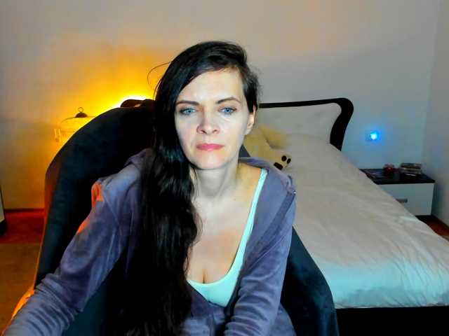 SexQueen11 live cam on BongaCams