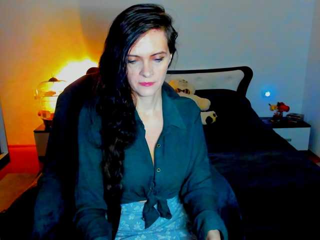 SexQueen11, en directo ahora en BongaCams