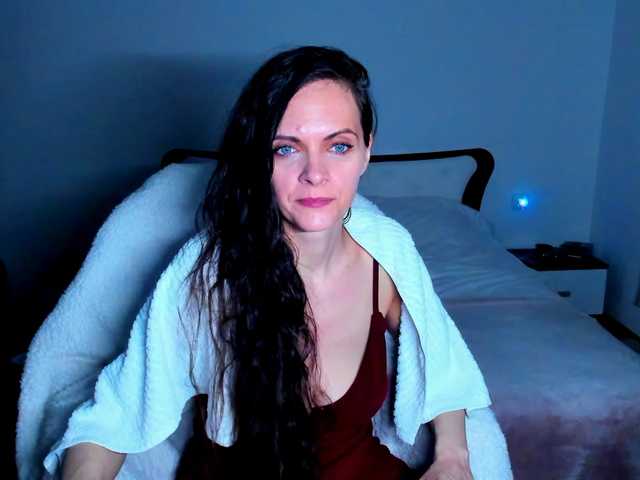 SexQueen11 live cam on BongaCams