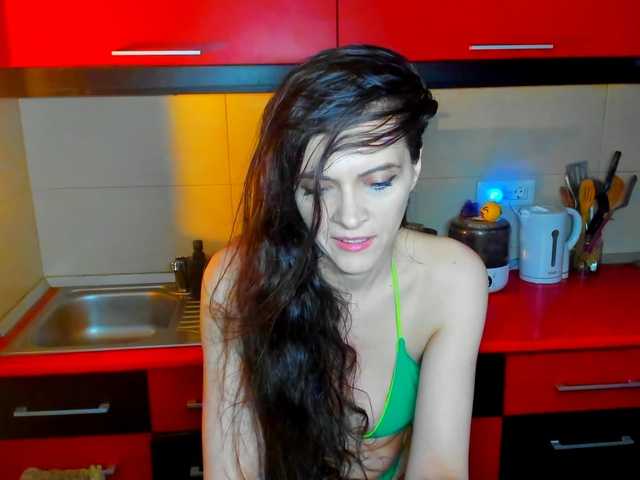 SexQueen11's BongaCams show and profile