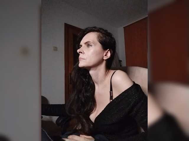 SexQueen11 live cam on BongaCams