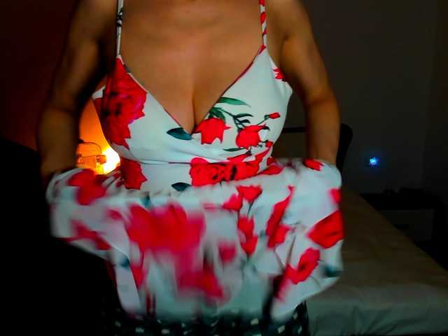 SexQueen11 live cam on BongaCams
