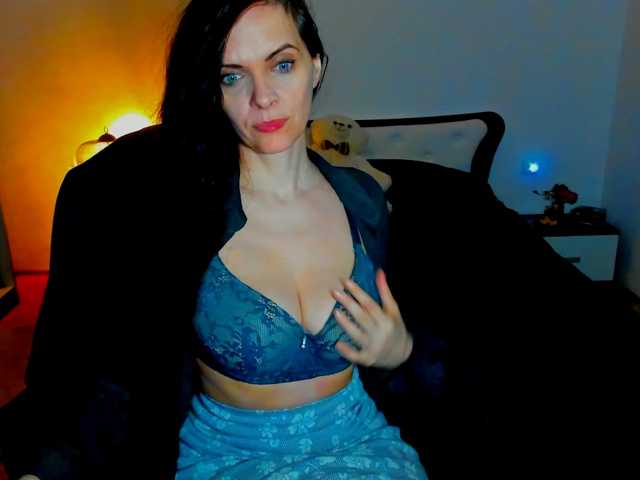 SexQueen11 live cam preview
